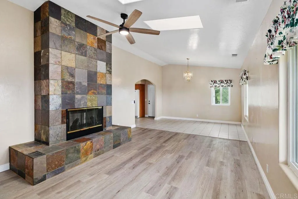 https://cdn.realtyfeed.com/cdn/127/306687777/97cc08480b43fece6e26d2e5965d898e.webp