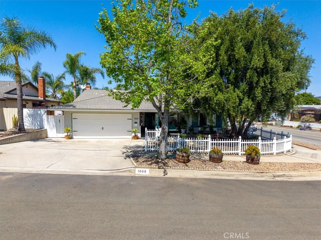 https://cdn.realtyfeed.com/cdn/127/306687805/530ec3104094d9edaec899710503aaf4.webp