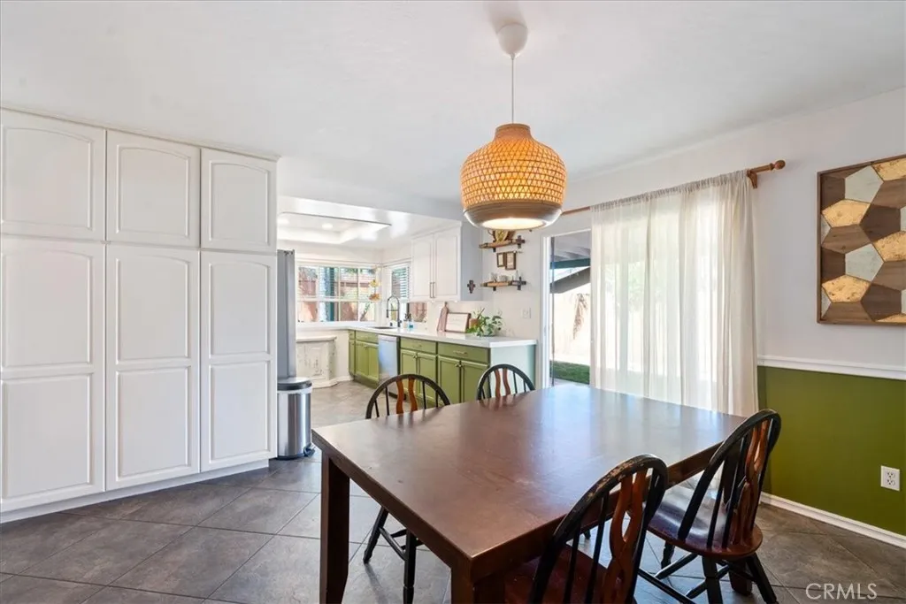 https://cdn.realtyfeed.com/cdn/127/306687805/5ae5cd4cd9c11f38d02930569ba08224.webp