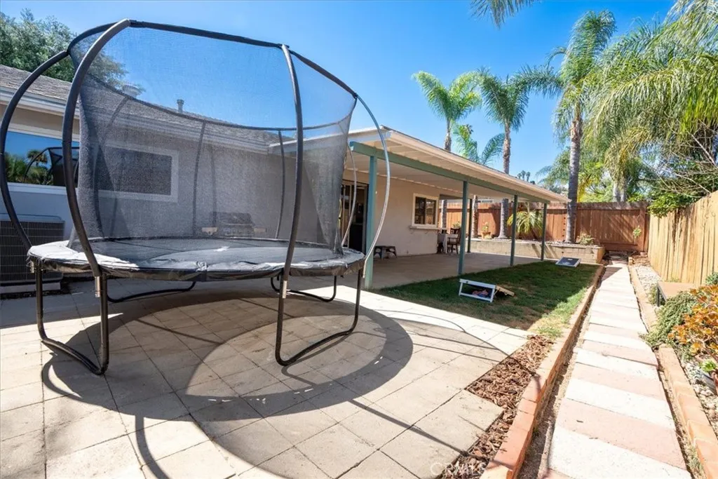 https://cdn.realtyfeed.com/cdn/127/306687805/d6f6a11e269f1784e39bfb3eaf5495de.webp