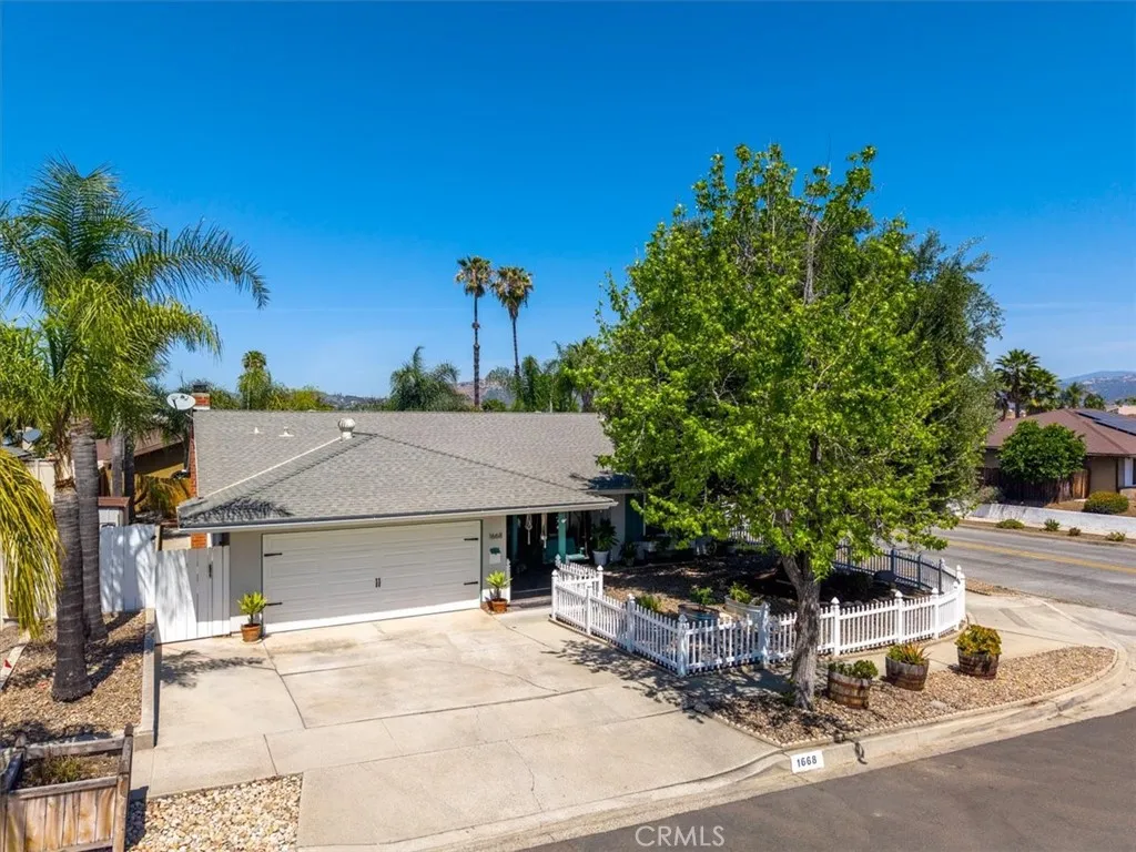 https://cdn.realtyfeed.com/cdn/127/306687805/f747e83f9946d41867b0bc4e75e4e512.webp