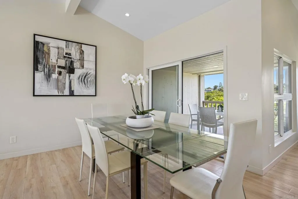 https://cdn.realtyfeed.com/cdn/127/306687850/43c45349197a83e5beb8f16a0a5bb180.webp