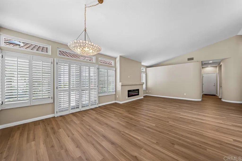 https://cdn.realtyfeed.com/cdn/127/306687887/0c1122d75f1a9bd95e45c31f96818af8.webp