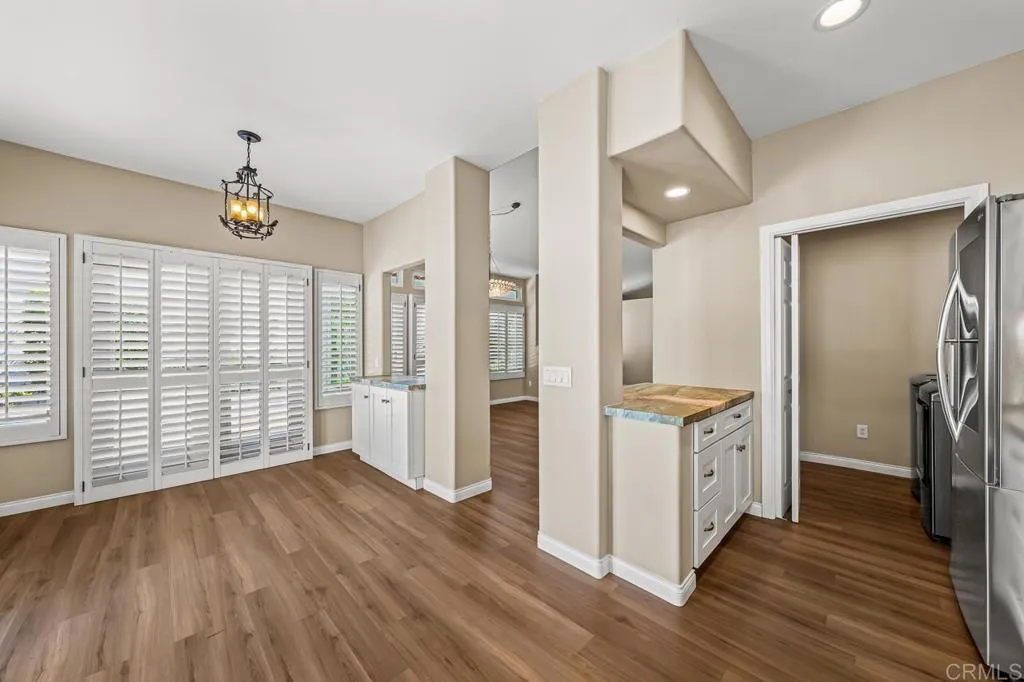 https://cdn.realtyfeed.com/cdn/127/306687887/0d2e145457bf2c626add60899a7afde1.webp