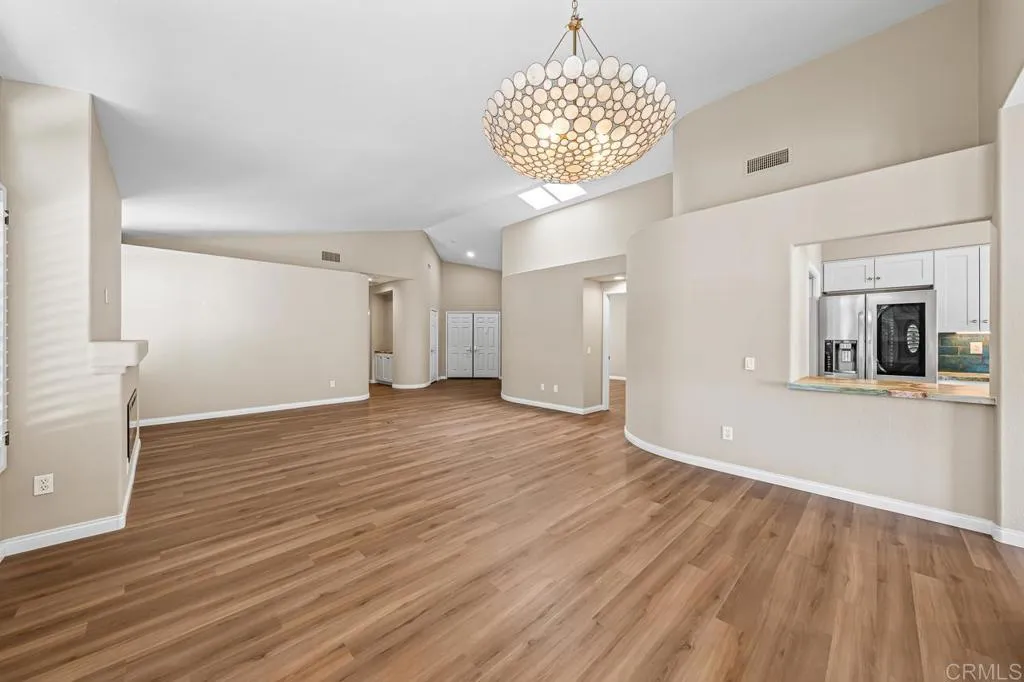https://cdn.realtyfeed.com/cdn/127/306687887/7b8238776ed3453401bcb7a13b727f9f.webp