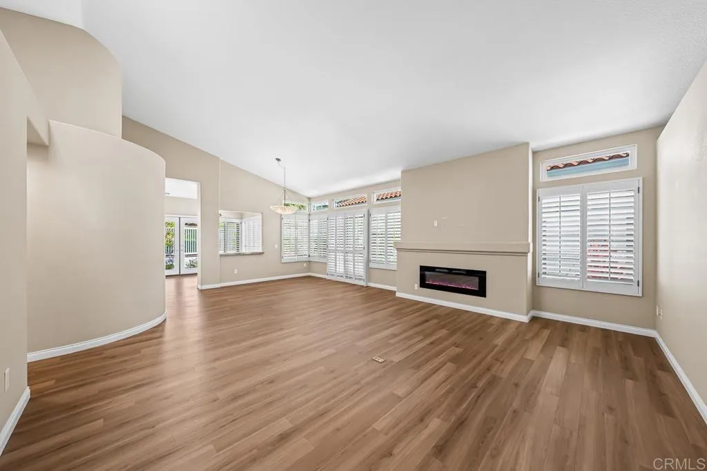 https://cdn.realtyfeed.com/cdn/127/306687887/cb1d7112441639a1f8136585f7bc342c.webp