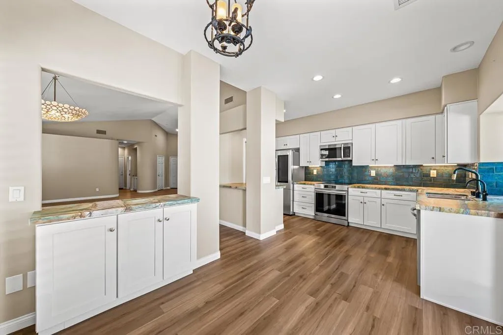 https://cdn.realtyfeed.com/cdn/127/306687887/eaf23b27da6333080720104fc752acd4.webp