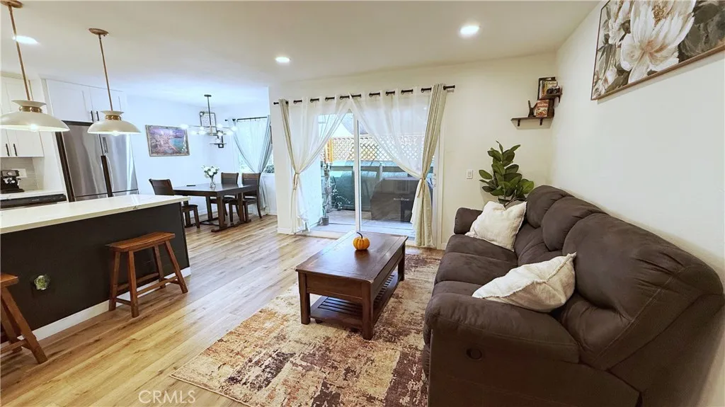 Photo #2: SW26077107 Listing: Photo #2