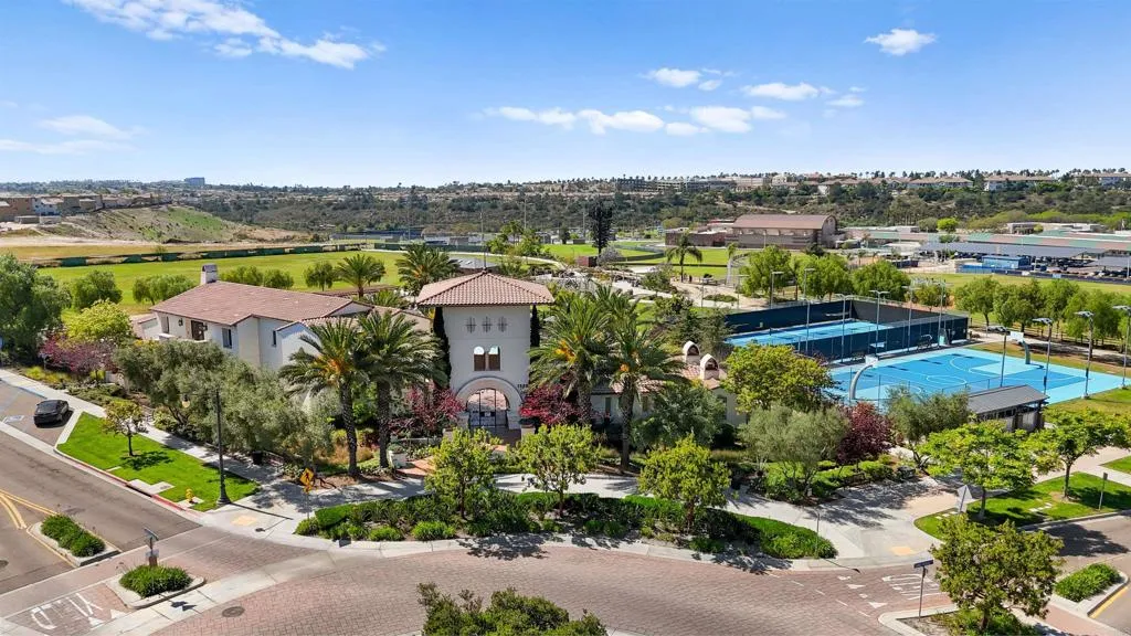 https://cdn.realtyfeed.com/cdn/127/306687975/3515685d6bf5df8368bb87097526aad3.webp