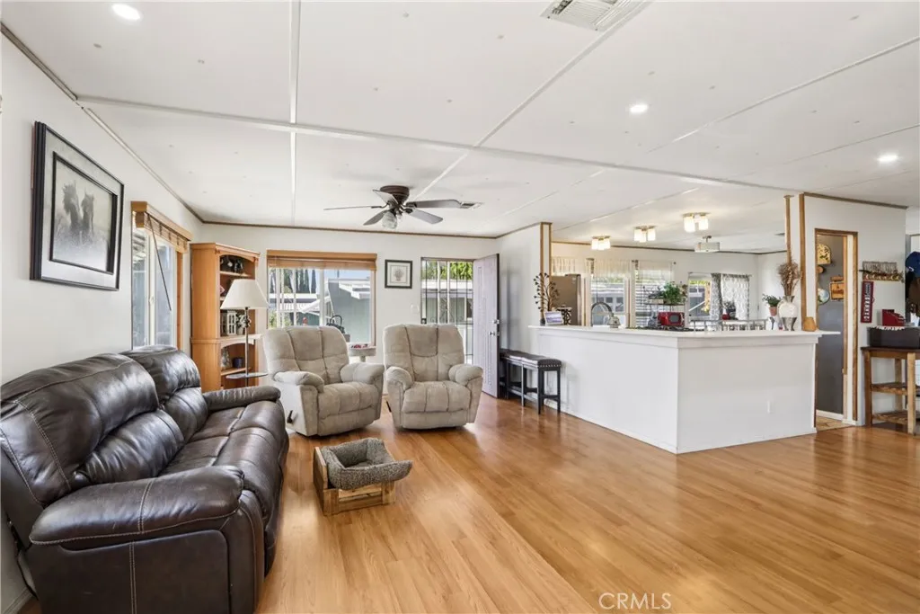 Sylmar, CA 91342