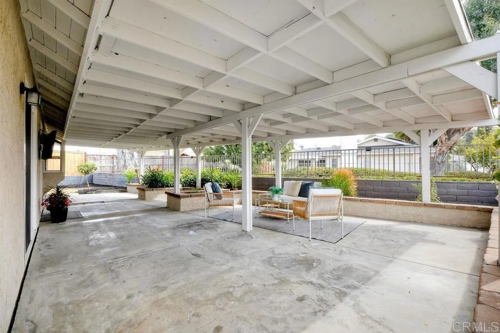 https://cdn.realtyfeed.com/cdn/127/306688106/794dd2d833c2121e747b7d56cc903012.webp
