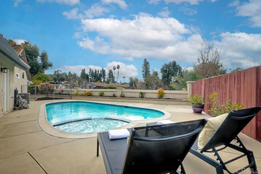 https://cdn.realtyfeed.com/cdn/127/306688106/ce30f99e0fc6c31b4c470345b0fa6787.webp