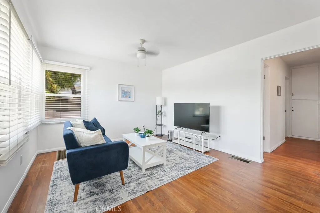 Photo #12: TR26076439 Listing: Photo #12