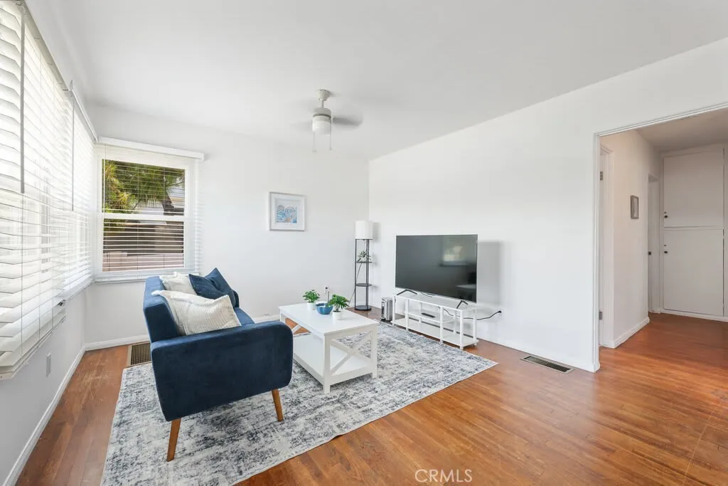 Photo #12: TR26076439 Listing: Photo #12