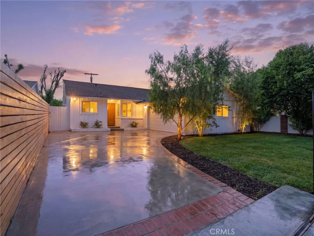 Woodland Hills, CA 91364