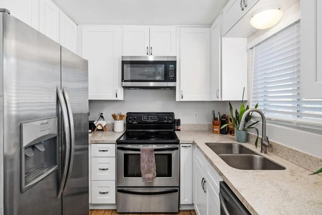 https://cdn.realtyfeed.com/cdn/127/306688174/2e8be3f1e840baf0110856f0a8735c62.webp