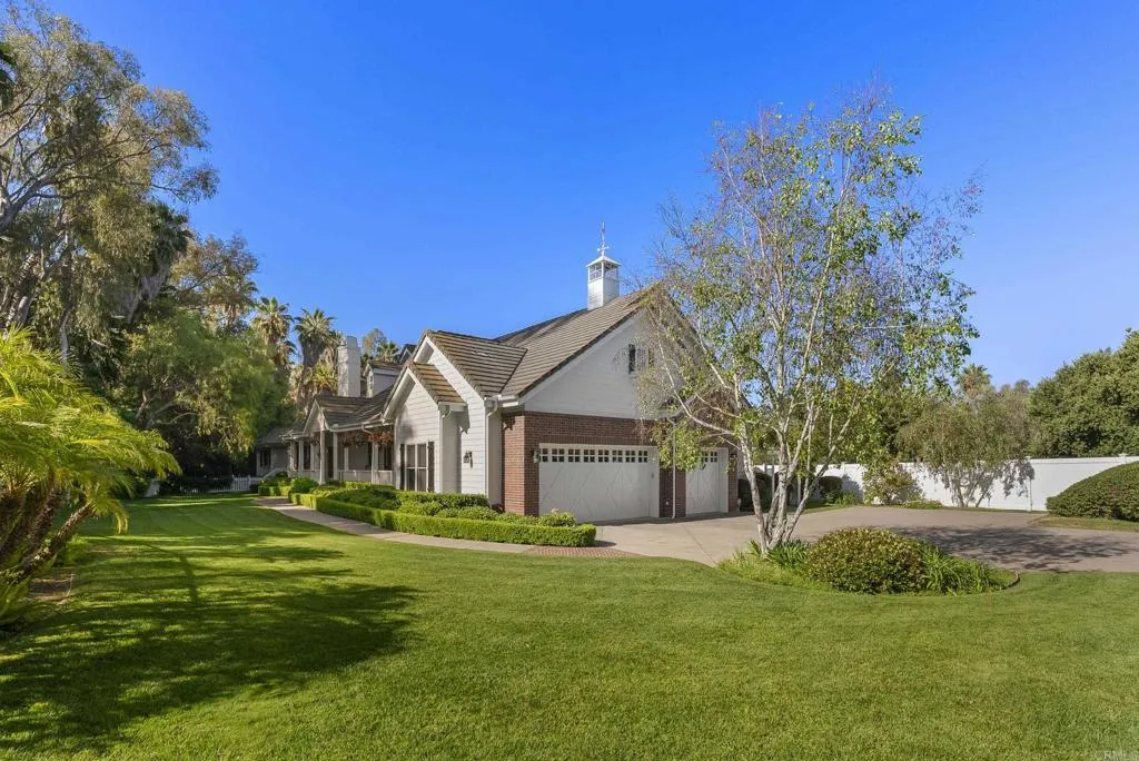 https://cdn.realtyfeed.com/cdn/127/306688202/727220d9de0673b392fd7ac88f649372.webp