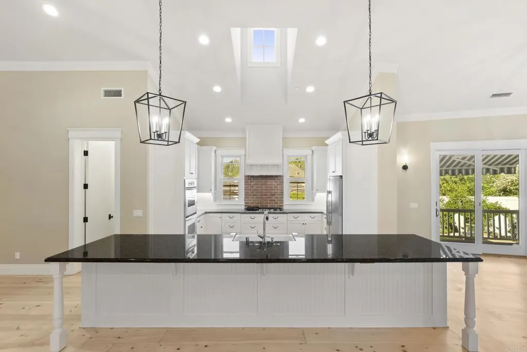 https://cdn.realtyfeed.com/cdn/127/306688202/9d9736881205c4b508b1a3f162c34a89.webp