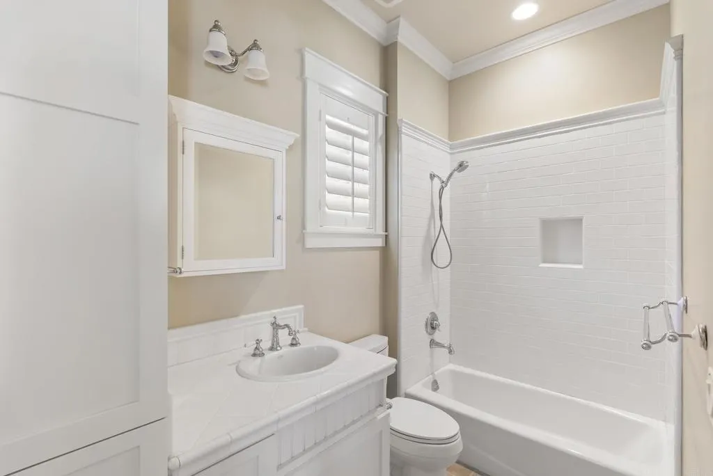 https://cdn.realtyfeed.com/cdn/127/306688202/c4a6176f16b4832d312105e7f678492d.webp