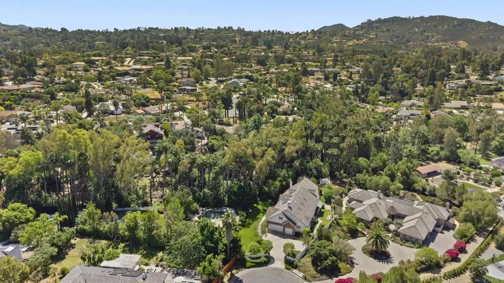 https://cdn.realtyfeed.com/cdn/127/306688202/c730cf582917f0572d0bd81347d4e60f.webp