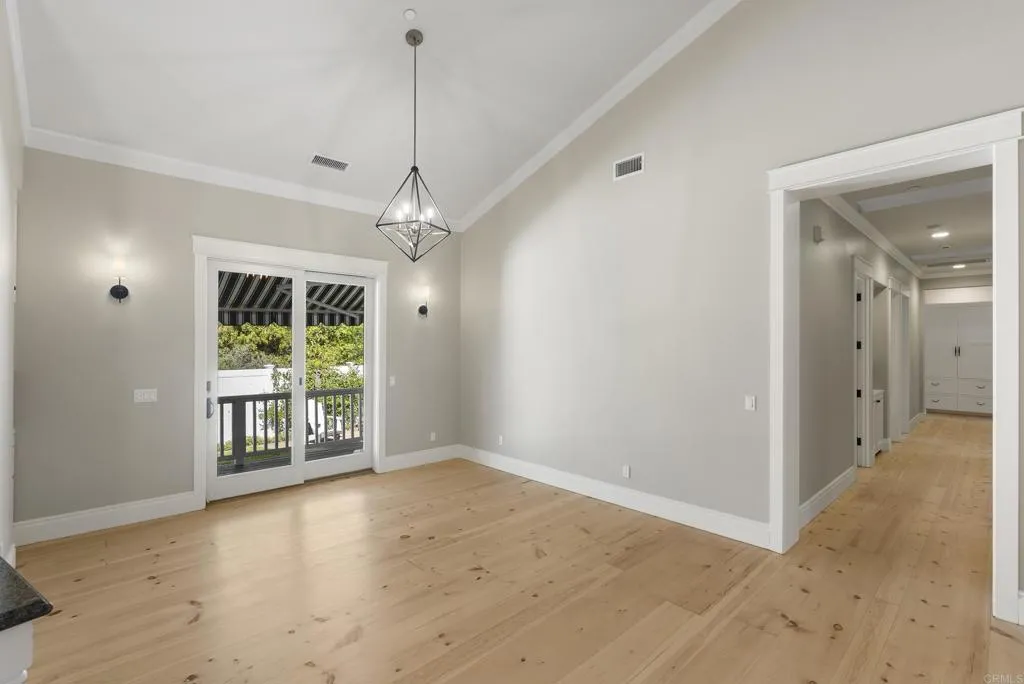 https://cdn.realtyfeed.com/cdn/127/306688202/e6c7b1f027fcd53c39eeeb8eedcf370c.webp