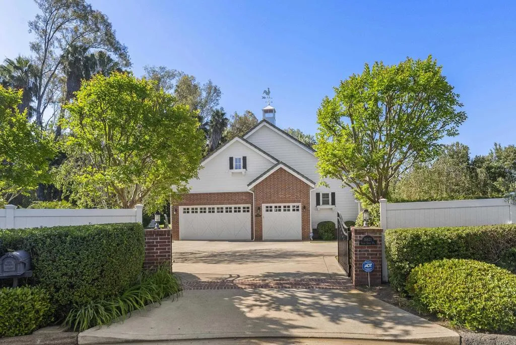 https://cdn.realtyfeed.com/cdn/127/306688202/f09e1793c7157d8051b93498cc6ba4b5.webp