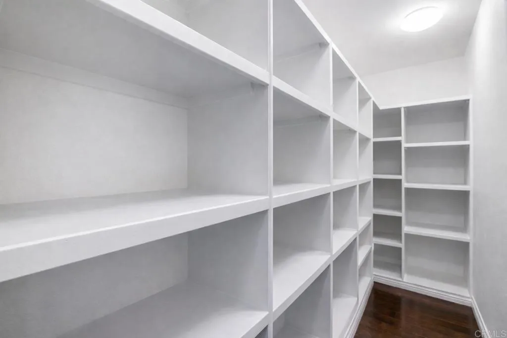https://cdn.realtyfeed.com/cdn/127/306688207/d03f8cbbfa490eae84e916348358b3c3.webp