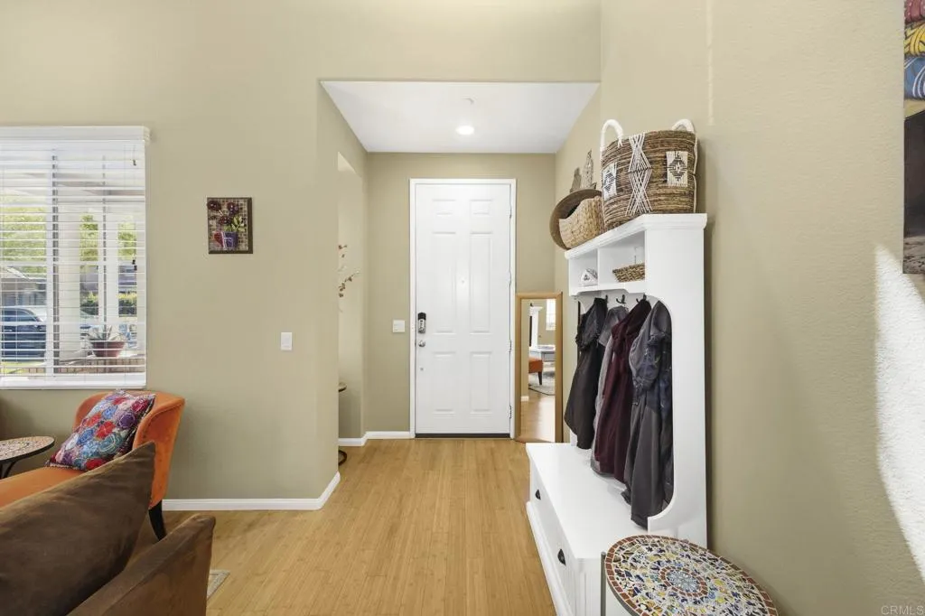 https://cdn.realtyfeed.com/cdn/127/306688265/92d015cc38a0b4d75cb79ce35507d3d2.webp