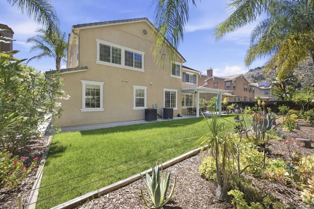 https://cdn.realtyfeed.com/cdn/127/306688265/9354a2bf6b086360368b273b17207501.webp
