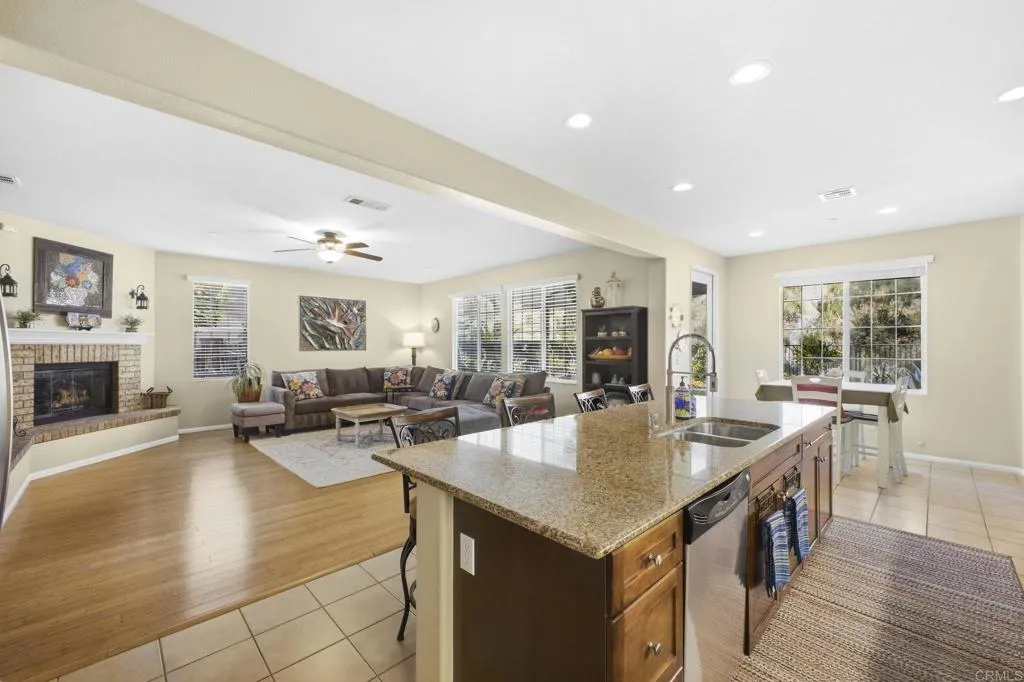 https://cdn.realtyfeed.com/cdn/127/306688265/b8214ebb22eb4c0646959f8868ded3ab.webp