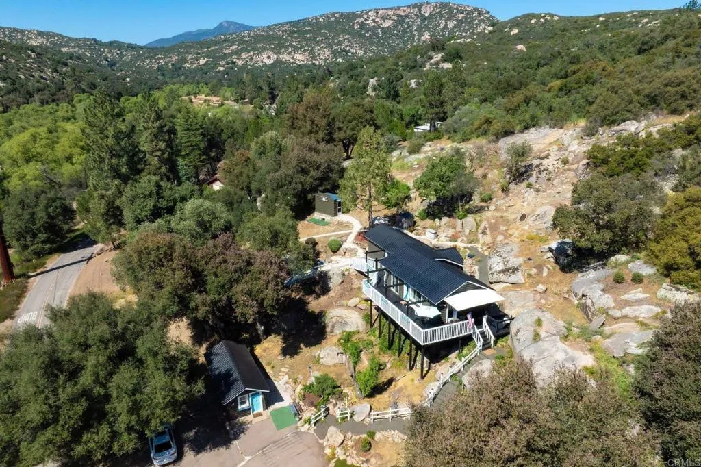 https://cdn.realtyfeed.com/cdn/127/306688334/330be14c3c8044e0d0cc122dba7776d7.webp