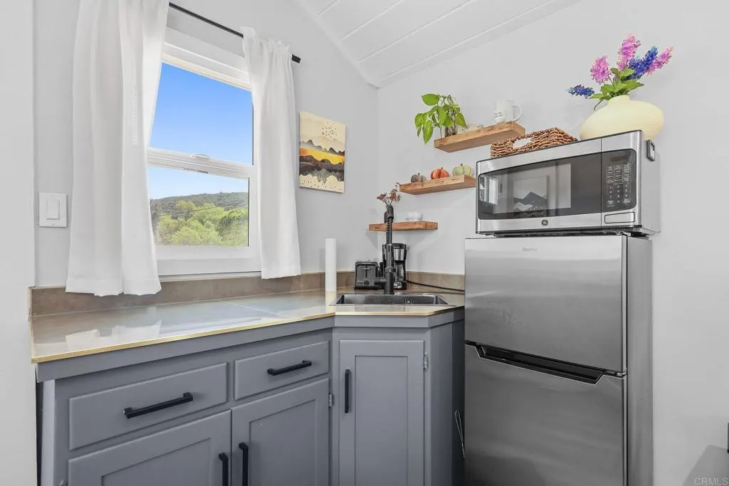 https://cdn.realtyfeed.com/cdn/127/306688334/acb8f3f436e0b958155eea67678b2999.webp
