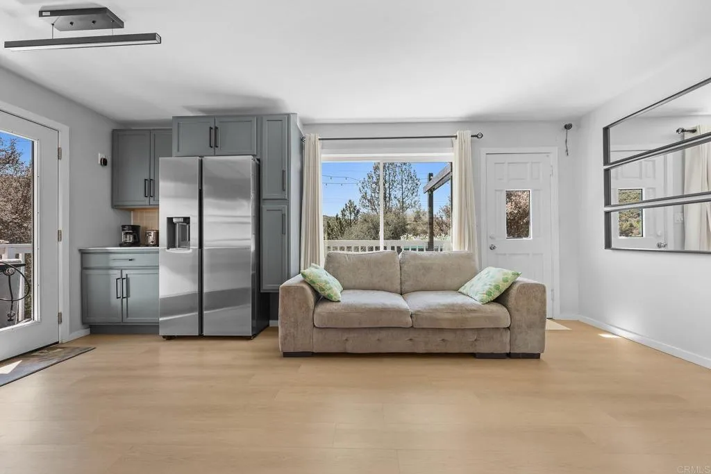 https://cdn.realtyfeed.com/cdn/127/306688334/ccc7ce15c0549188f400972a55cc13b5.webp