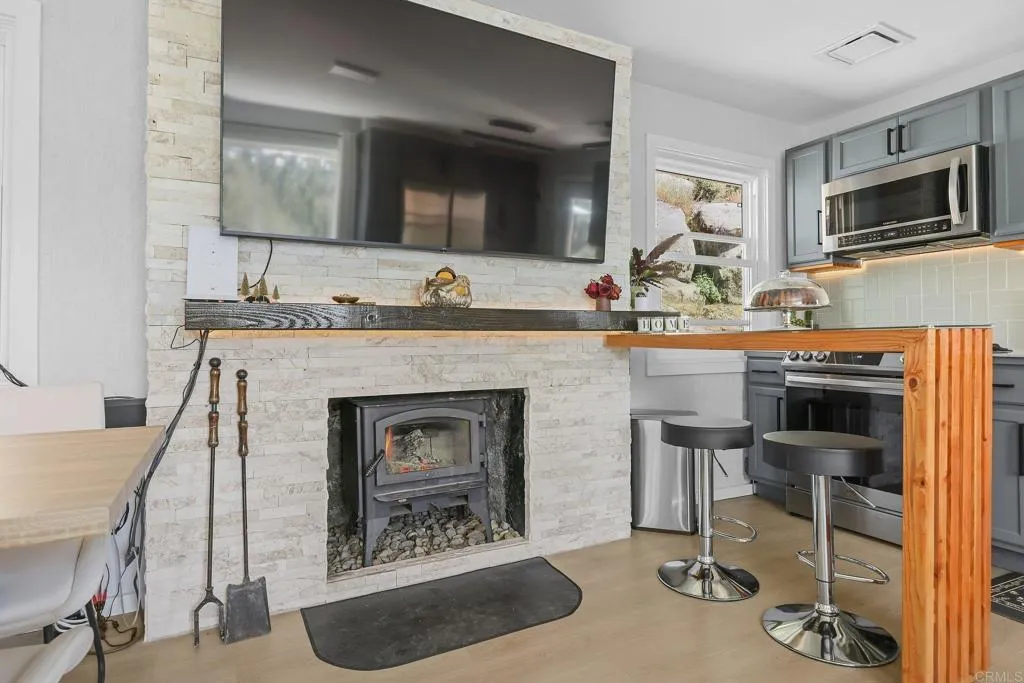 https://cdn.realtyfeed.com/cdn/127/306688334/d3b1e6309387bf2b4b06f61ab02c7ba8.webp