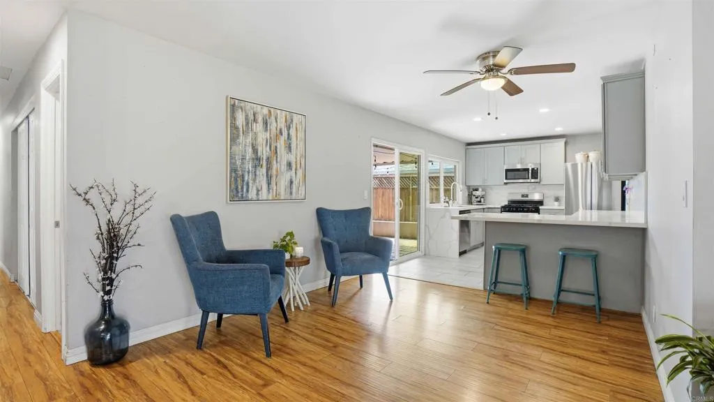 https://cdn.realtyfeed.com/cdn/127/306688336/2abd3c6616f17ca53db988c08be23f06.webp