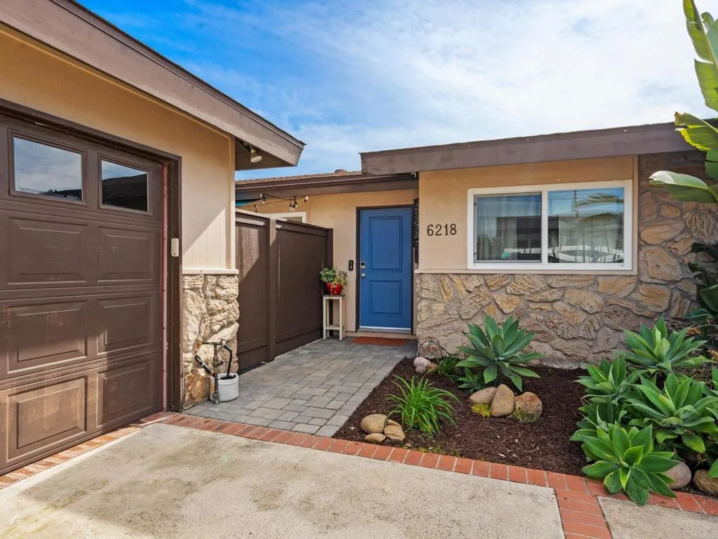 https://cdn.realtyfeed.com/cdn/127/306688368/a4b269ba6340e6af2c1754978a092da0.webp