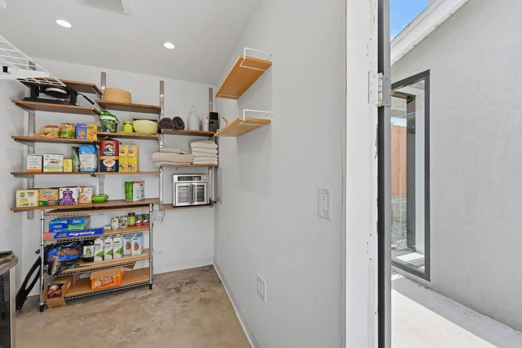 https://cdn.realtyfeed.com/cdn/127/306688373/838cd96f7c8907ce73f9dd3ebe5d5dbd.webp