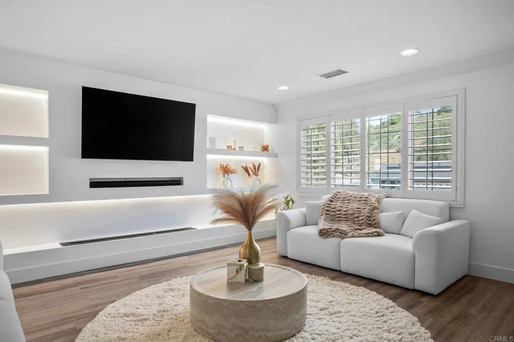 https://cdn.realtyfeed.com/cdn/127/306688469/597f1b79b5fd2e3258b2a335ed3ee008.webp