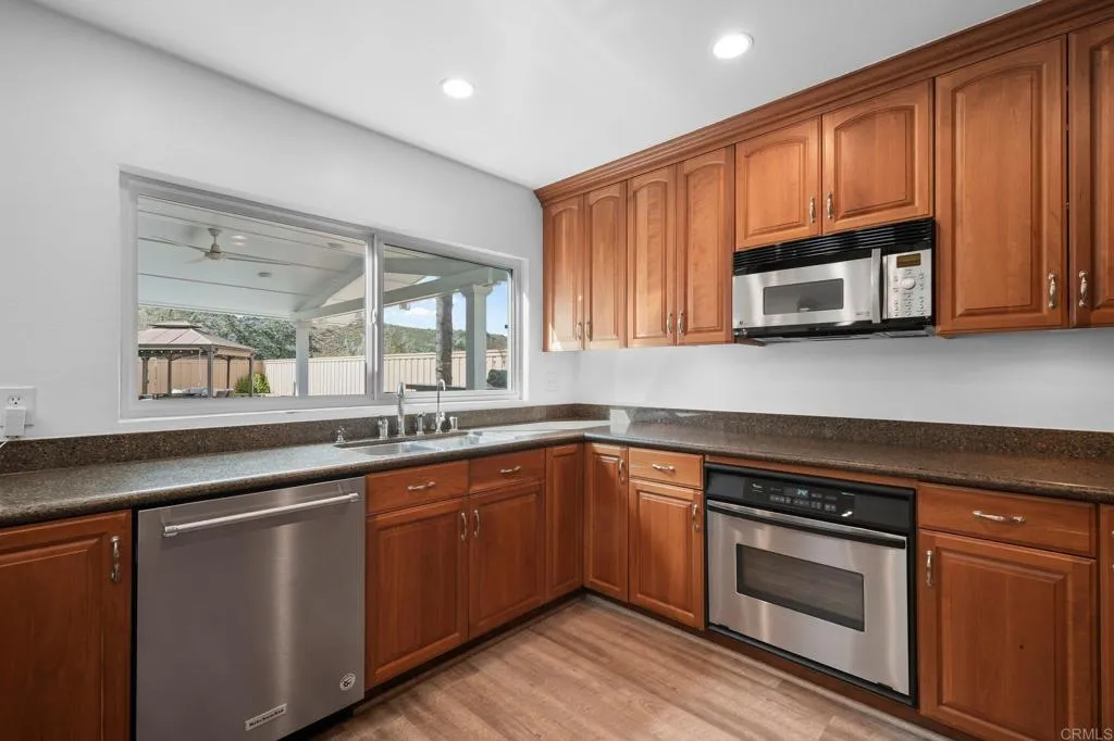 https://cdn.realtyfeed.com/cdn/127/306688469/cd6acad8957abaadcacb7151e65a8413.webp