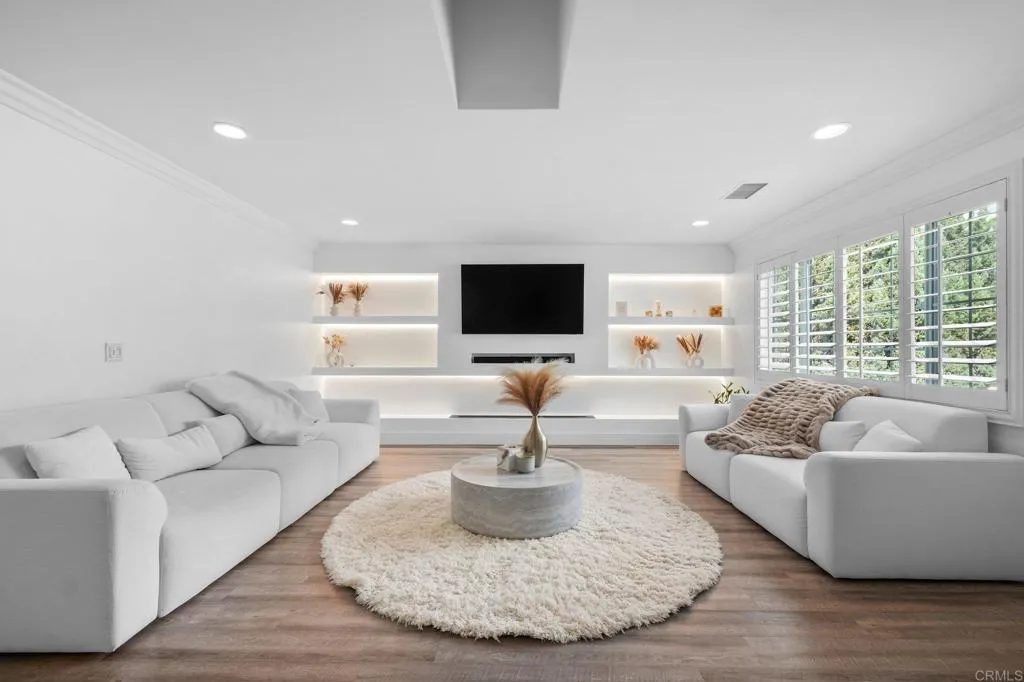 https://cdn.realtyfeed.com/cdn/127/306688469/e0d909d29250b9ce8a9478f9f9e22911.webp