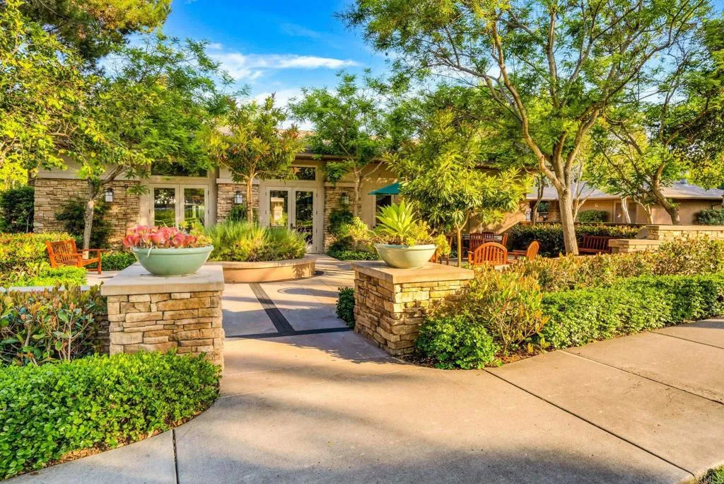 https://cdn.realtyfeed.com/cdn/127/306688501/99429f3def4bb734b8c69f9a9fbf74f8.webp