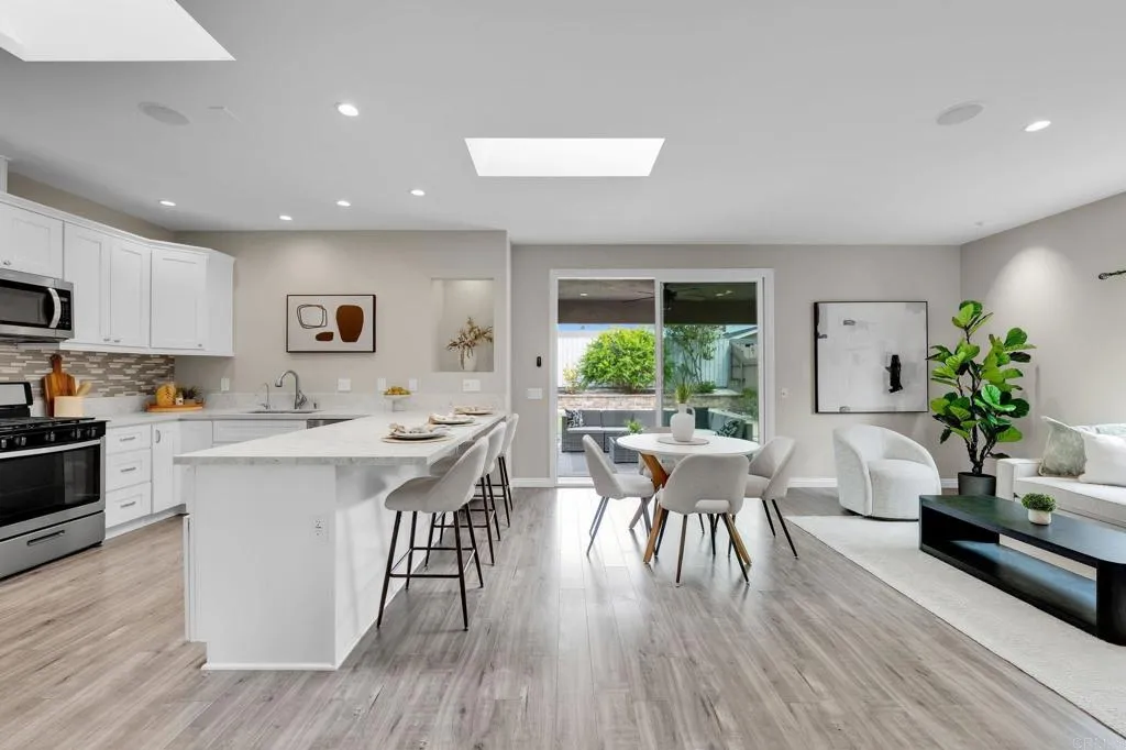 https://cdn.realtyfeed.com/cdn/127/306688548/59896c7b9bf142af2e1fa721e74cfc38.webp