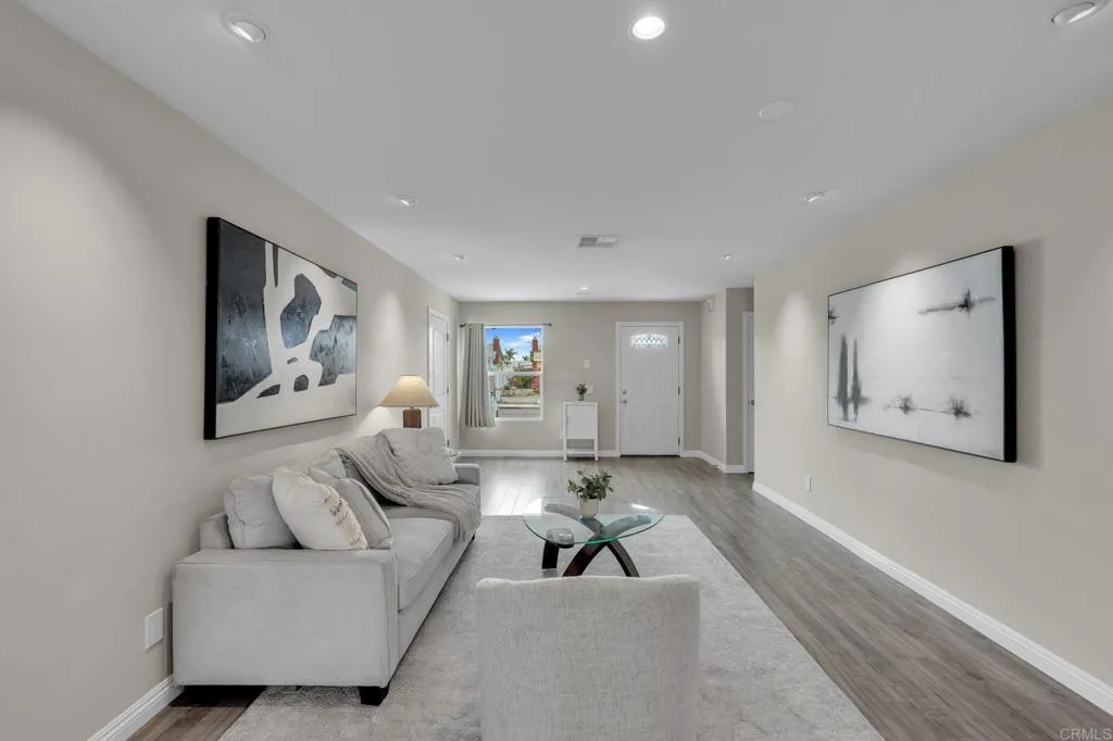 https://cdn.realtyfeed.com/cdn/127/306688548/8f6657408cf1db4b6db3535bbe2890bf.webp