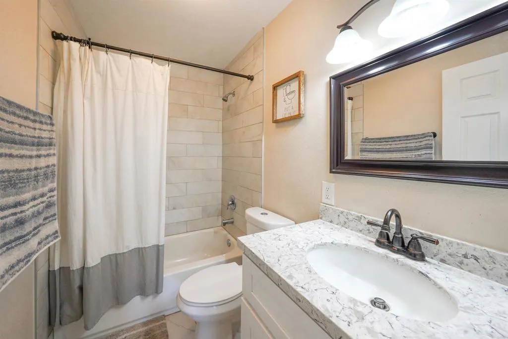 https://cdn.realtyfeed.com/cdn/127/306688568/56e3bdf3126991f799175cafed888c14.webp