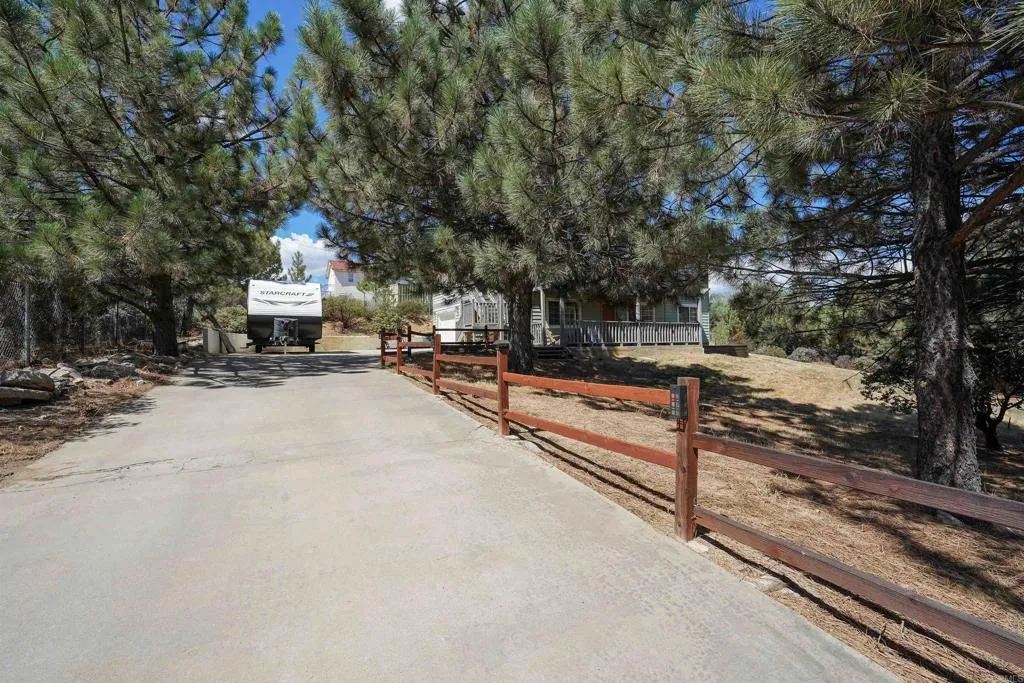https://cdn.realtyfeed.com/cdn/127/306688568/720a4b6a838f6e9e5f0e3bae25016e0c.webp