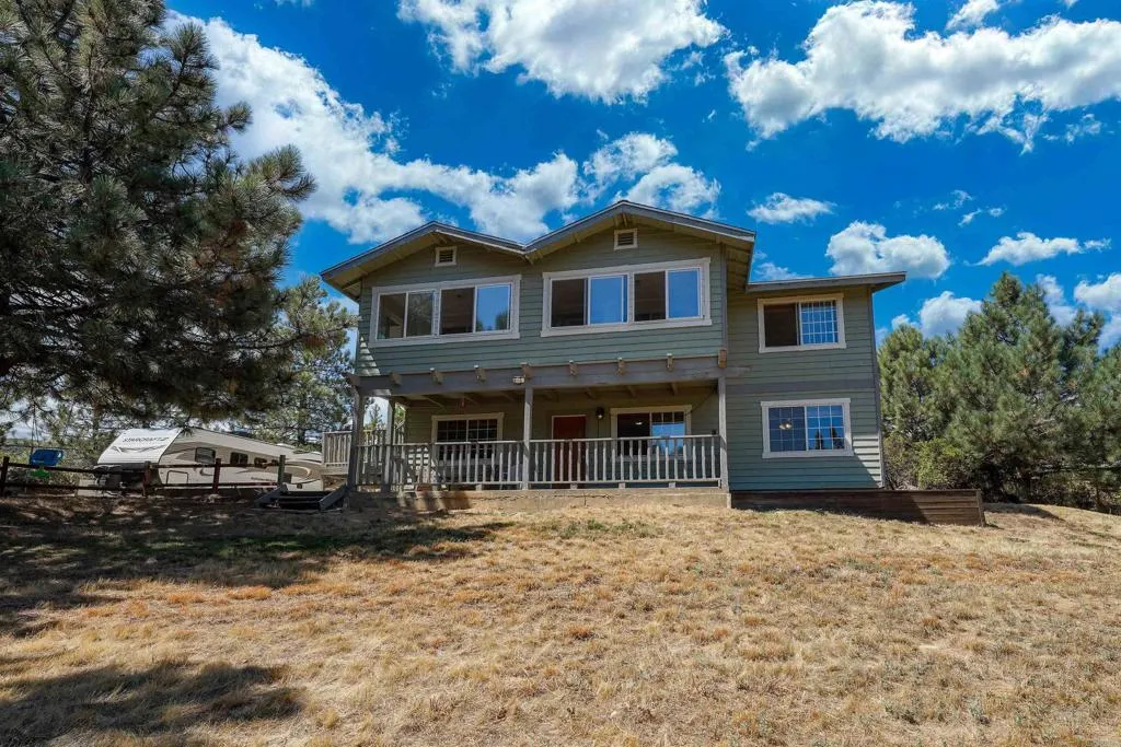 https://cdn.realtyfeed.com/cdn/127/306688568/b921c1c689c72441beecaea7443aed0d.webp