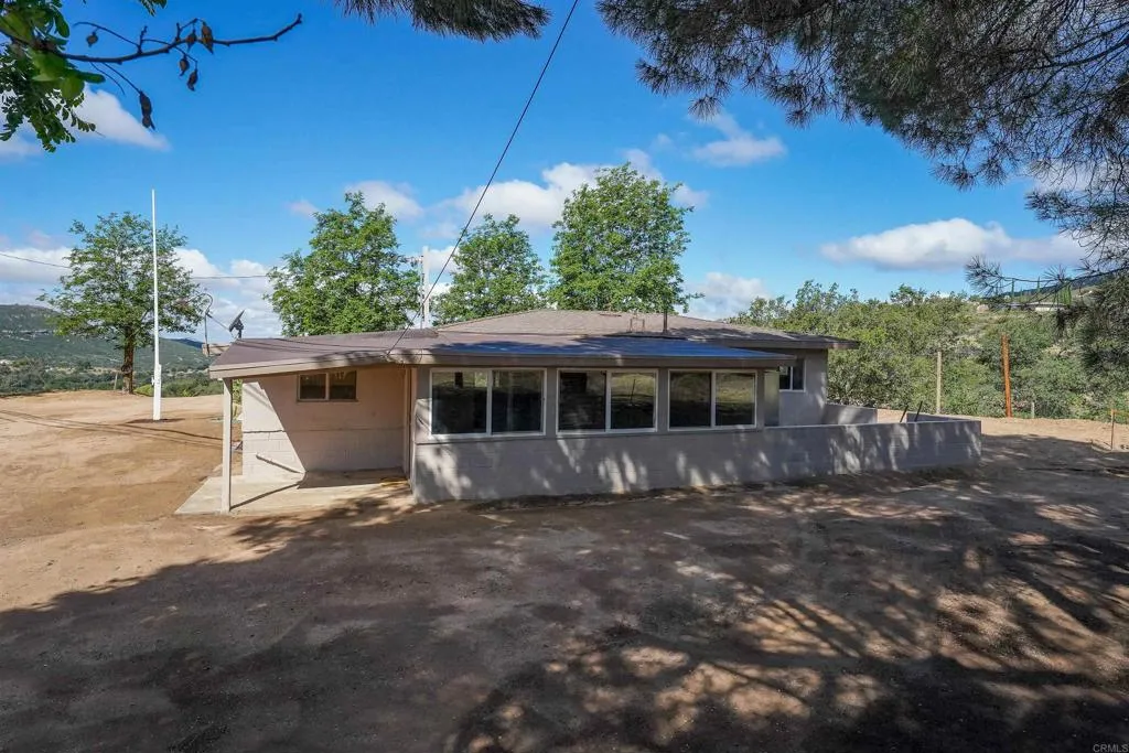 https://cdn.realtyfeed.com/cdn/127/306688574/2fe40c3d98961d76ae3f021951431a46.webp