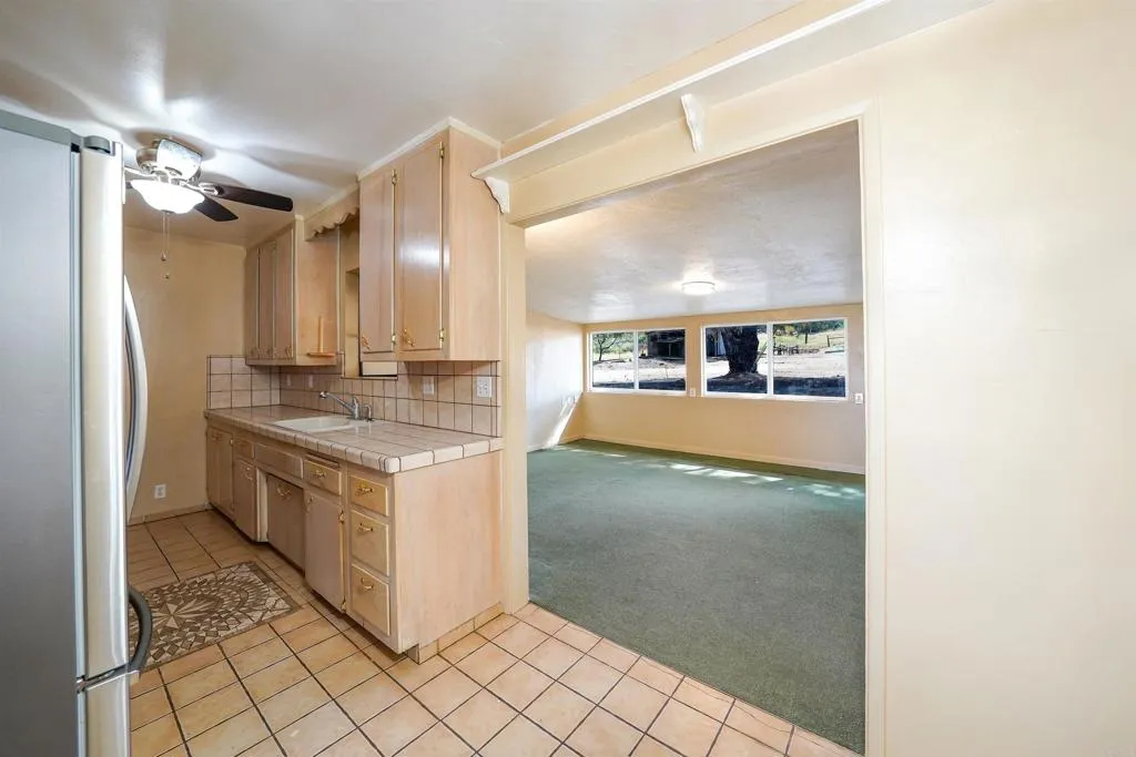 https://cdn.realtyfeed.com/cdn/127/306688574/3a59108e3bbb17b0924e71c370912603.webp