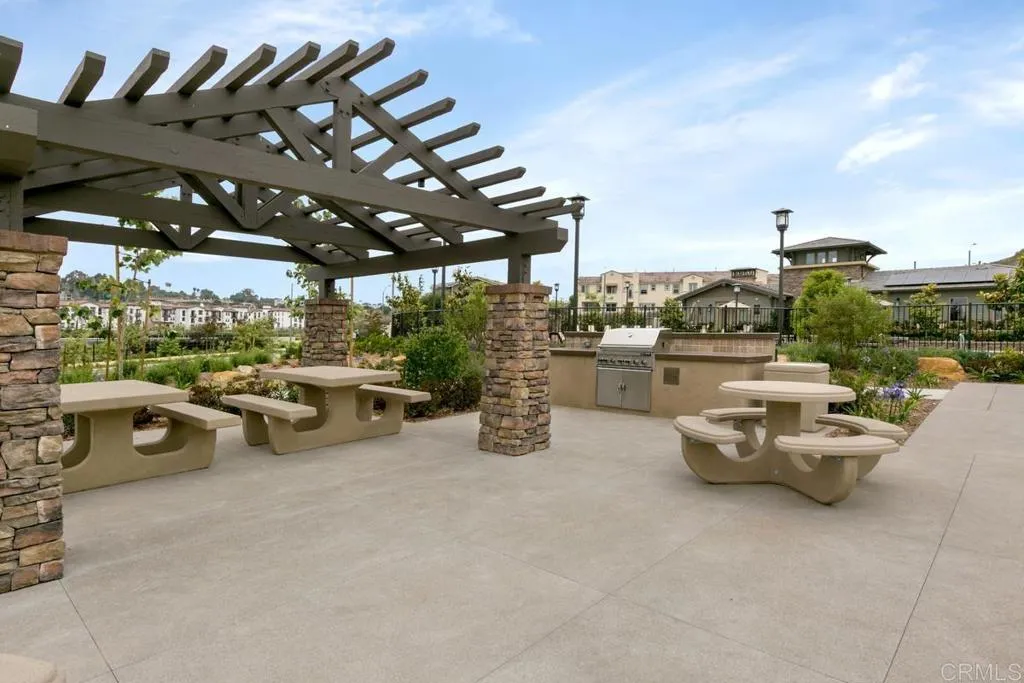 https://cdn.realtyfeed.com/cdn/127/306688576/2afce0350cb0260b105e604395be8ba4.webp