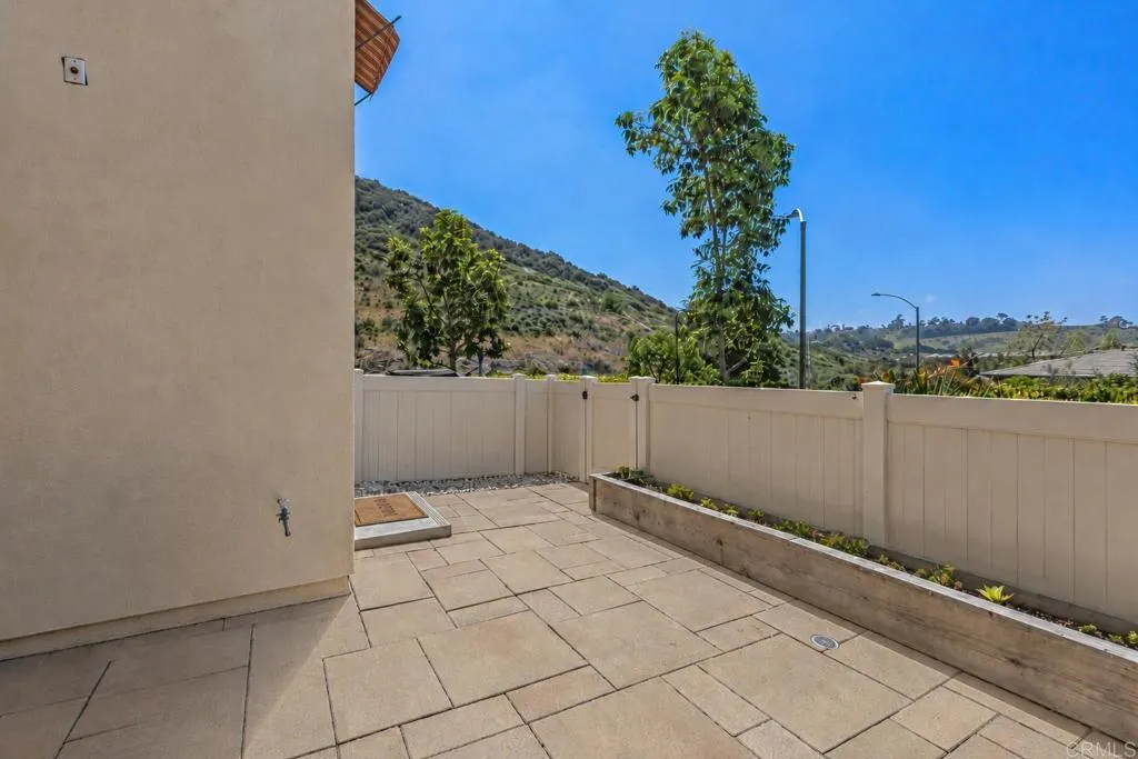 https://cdn.realtyfeed.com/cdn/127/306688576/e7298dcd37adfc658632b2d3f7853113.webp